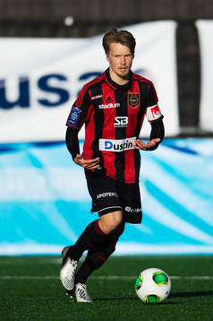 Jacob Une Larsson, Brommapojkarna