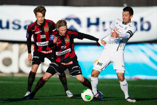 Pontus Åsbrink, Brommapojkarna, utmanar Denis Velic, Öster