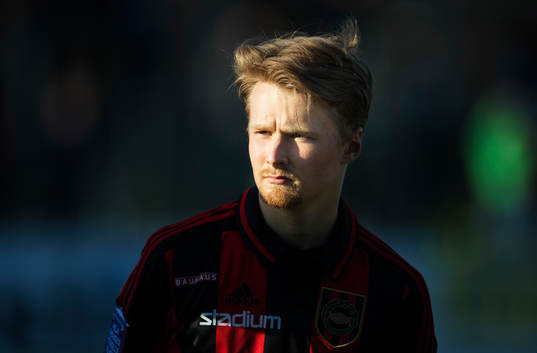 Jacob Une Larsson, Brommapojkarna