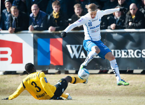 Christoffer Nyman, Norrköping, och Gbenga Arokoyo, Mjällby