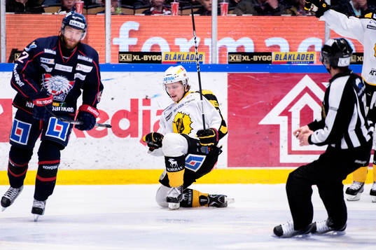 Petter Emanuelsson, Skellefteå, jublar