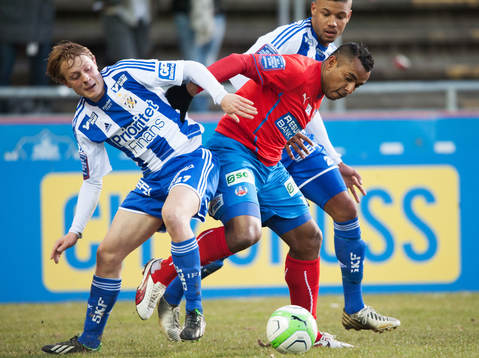 Joel Allansson och Mikael Dyrestam, IFK Göteborg tar hand
