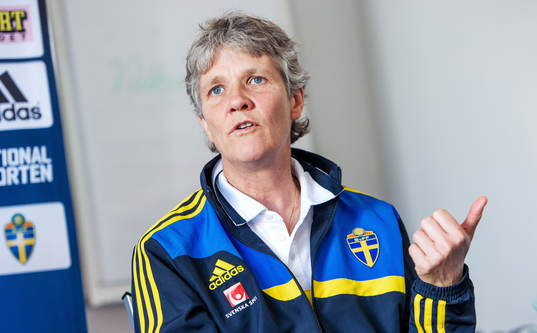 Pia Sundhage, förbundskapten, Sverige