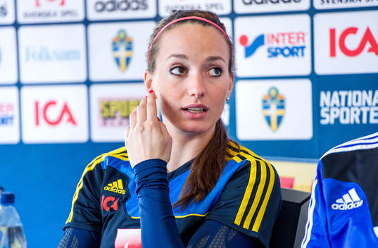 Kosovare Asllani, Sverige