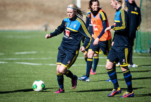 Josefine Öqvist, Sverige
