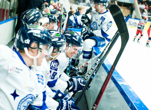 Avslappnad stämning i Leksand bås. Gabriel Karlsson,