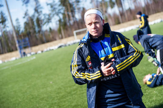 Sara Thunebro, Sverige