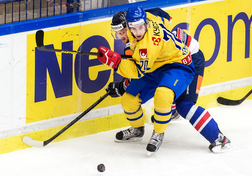 Närkamp mellan Mario Kempe, Sverige, och Michal Sersen,
