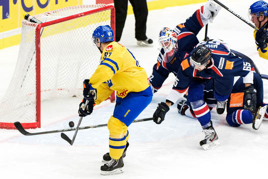 Robert Rosén, Sverige, gör 4-1