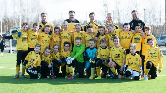 Främre raden fr.v.:Isak Lindh,Simon Talik,Gustav