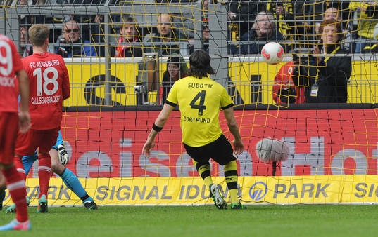 2 Tor Neven Subotic (Dortmund)