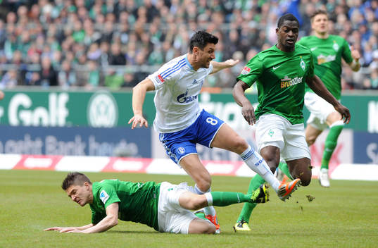 v.l. Aleksandar Ignjovski, Ciprian Maric (Schalke), Assani