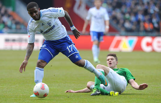 v.l. Jefferson Farfan, Aleksandar Ignjovski (Bremen)