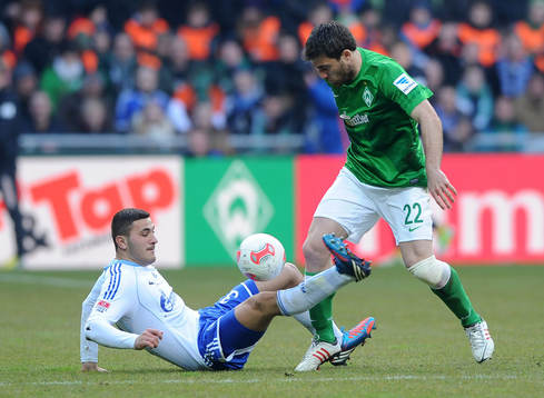 v.l. Sead Kolasinac, Sokratis Papastathopoulos (Bremen)