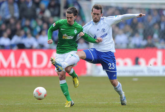 v.l. Aleksandar Stevanovic, Christian Fuchs (Schalke)