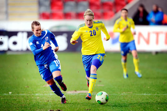 Fanndis Fridriksdottir, Island jagar Marie Hammarström,