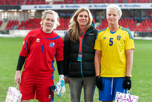 Thora Björg Helgadottir, målvakt, Island, och Nilla