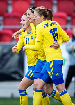 Antonia Göransson, Lotta Schelin och Emmelie Konradsson,