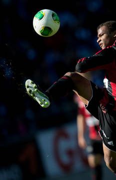 Serge-Junior Martinsson Ngouali, Brommapojkarna