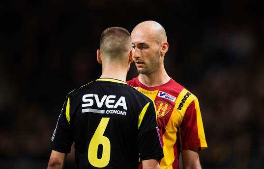 Alexander Milosevic, AIK, i munhugg med Dinko Felic,