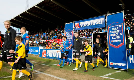 Antonio Rojas, Halmstad, och James Keene, Elfsborg, kommer