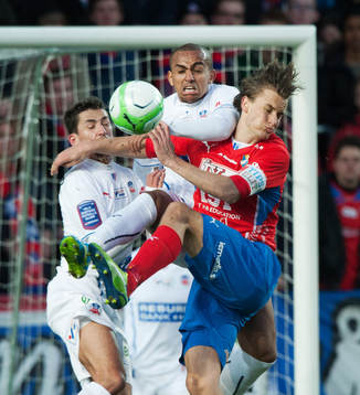 Loret Sadiku och Walid Atta, Helsingborg nickduellerar med