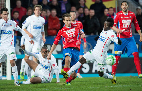 Månz Karlsson, Öster, rensar undan