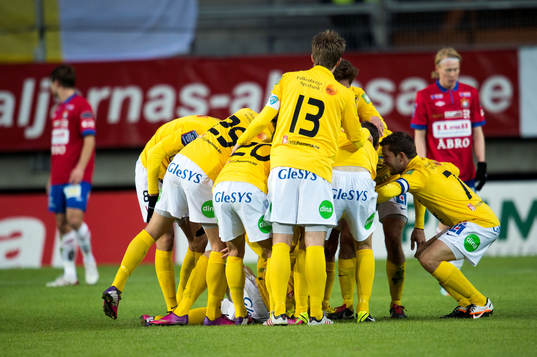 Johan Svahn, Falkenberg, gör 0-1 på frispark