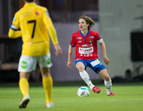 Jakob Lindström, Örgryte, med näsblod