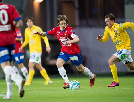 Jakob Lindström, Örgryte, med näsblod
