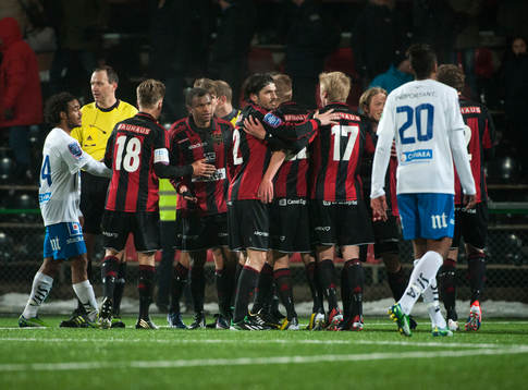 Bojan Djordjic, Brommapojkarna, i mitten, jublar
