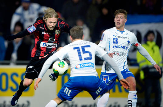 Pontus Åsbrink, Brommapojkarna i luften försöker ta sig