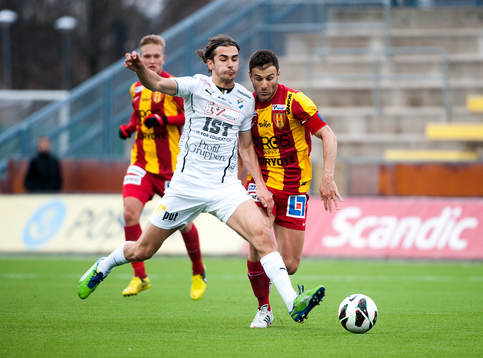 Vlado Zlojutro, Östers IF, och Sharbel Touma, Syrianska