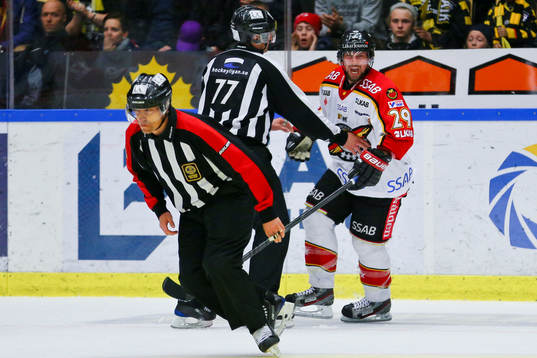 Chris Abbot var vansinnig mot domaren Sören Persson