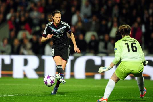 BUT DE Lotta SCHELIN -  13.04.2013 - Lyon / Juvisy  - 1/2