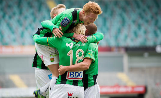 Gais och Hampus Andersson jublar