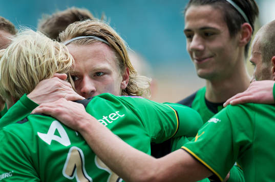 Gais och Jesper Florén jublar