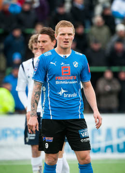 Gudjon Baldvinsson, Halmstad, fick lämna planen