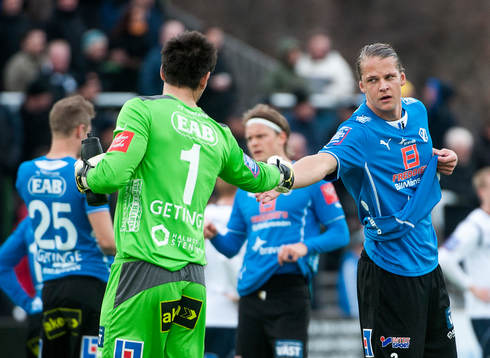 Stojan Lukic, målvakt, och Fredrik Liverstam, Halmstad,