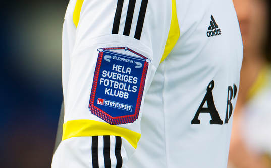 Armbindel på en AIK-tröja