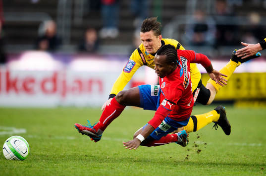 May Mahlangu, Helsingborg, och Kristian Haynes, Mjällby