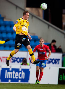 Marcus Ekenberg, Mjällby, hoppar rätt högt