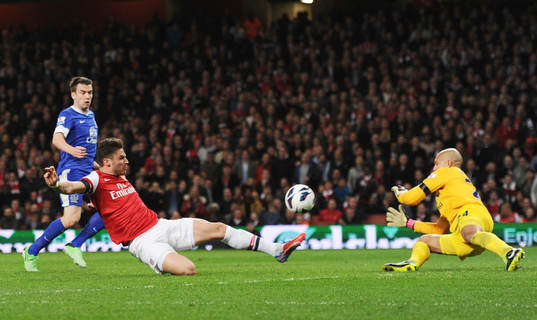 Football - Arsenal v Everton - Barclays Premier League  -