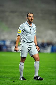ARBITRE - Said ENNJIMI -  16.04.2013 -  Saint Etienne /