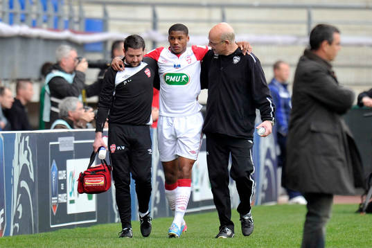 Blessure de Julian JEANVIER - 16.04.2013 - Troyes / Nancy -