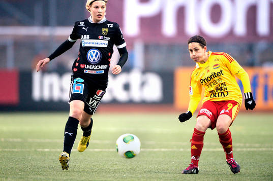 Veronica Boquete, Tyresö spelar boll och Lina Hurtig,