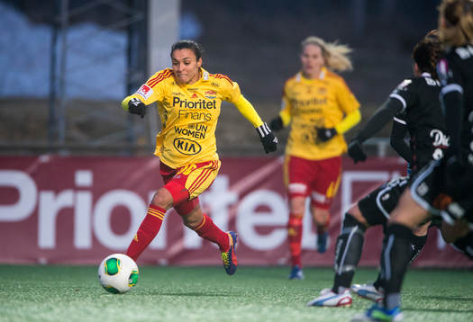 Marta Vieira da Silva, Tyresö springer igenom och sparkar