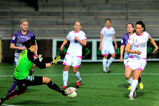 Sara Björk Gunnarsdottir, LdB FC Malmö kommer fri men