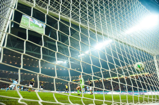 Jiloan Hamad, Malmö, gör 0-1 mot AIK