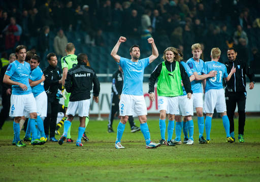 Matias Concha, Malmö, och lagkamraterna jublar